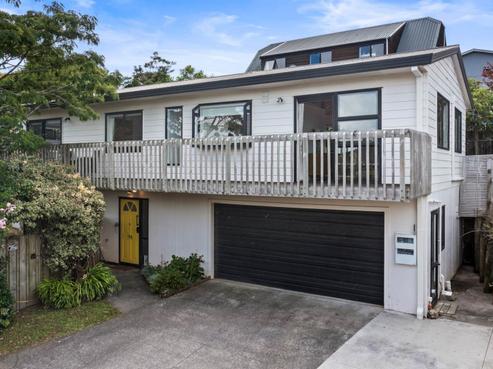 2/19 Tableau Place, Totara Vale