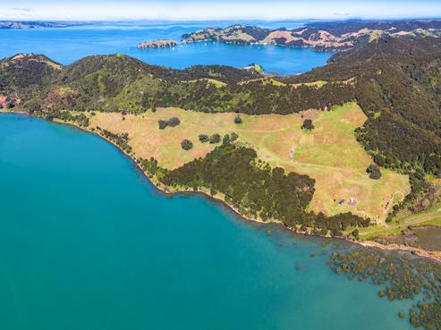 402 Orapiu Road, Waiheke Island