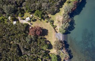 215 Waiaua Road, Hihi