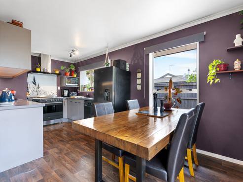 25B Welsford Street, Woodend