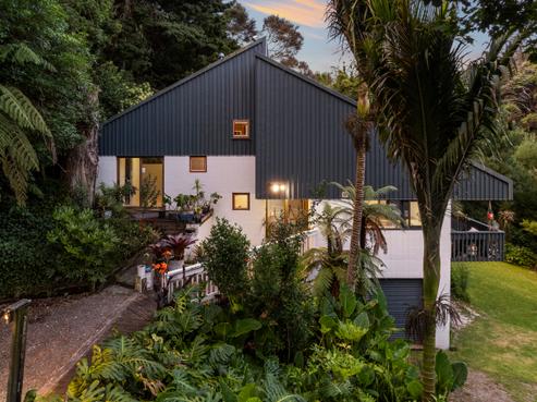 32 Castleton Street, Birkdale