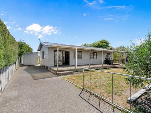 62 Atkinson Avenue, Otaki Beach