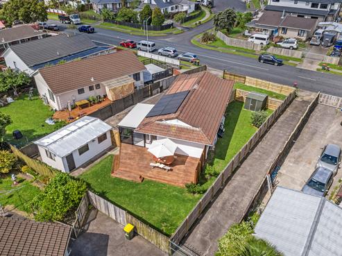 50 Charntay Avenue, Clover Park