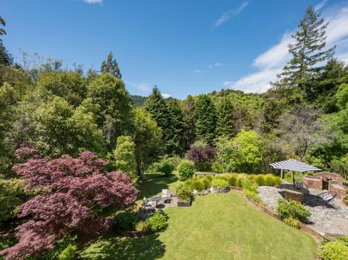 102 Lud Valley Road, Hira
