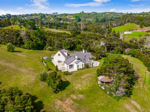 104 Arrowsmith Road, Waitakere