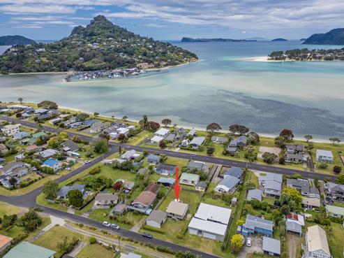 37 Hornsea Road, Tairua