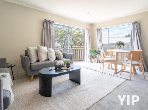 2 Beazley Avenue, Paparangi