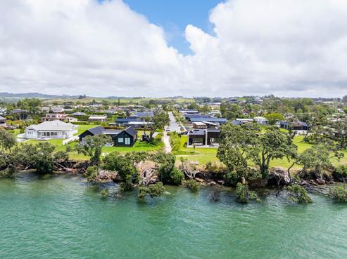 37 William Gilbert Drive, Mangawhai