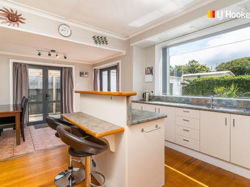 135 Tomahawk Road, Andersons Bay