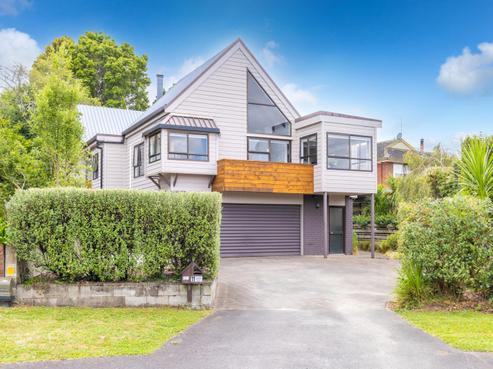 11 Stirling Place, Dinsdale