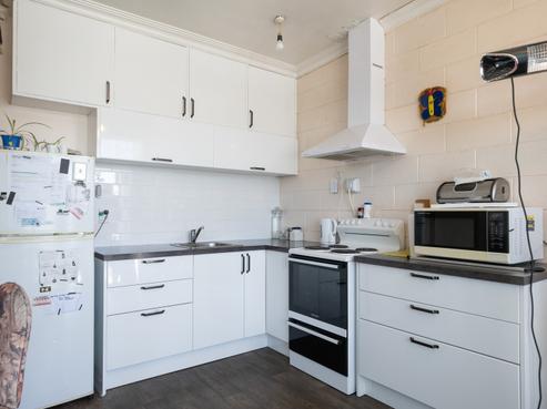 72B Queen Street West, Levin