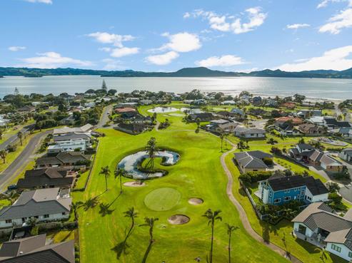 14 Cayman Court, One Tree Point