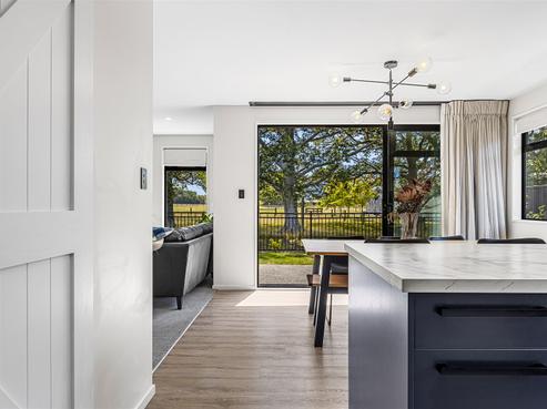 7 Crossley Avenue, Woodend