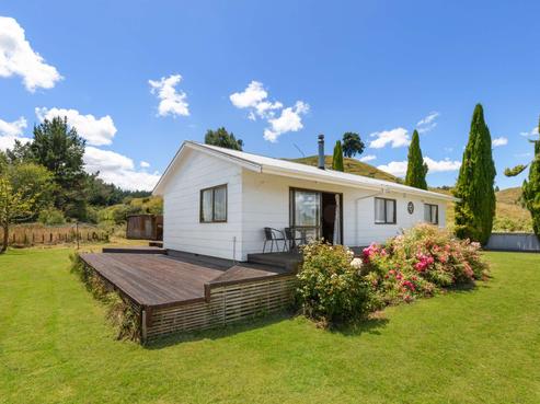 9 Wilson Road, Hunterville