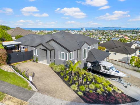 6 Dorchester Place, Orewa