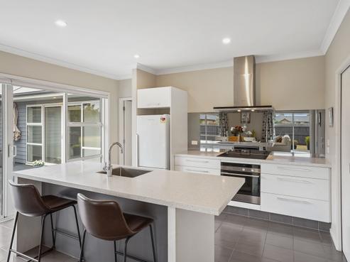 7 Barnsley Crescent, West Melton
