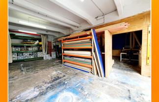Warehouse with 2 Roller Doors