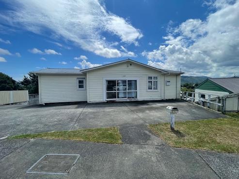 4 Oaklands Grove, Clouston Park