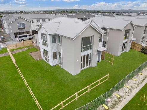 24 Aeronautic Road, Takanini