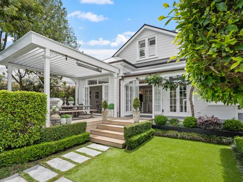 63 Mount St John Avenue, Epsom