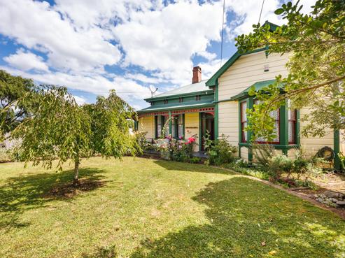24 Lytton Street, Feilding