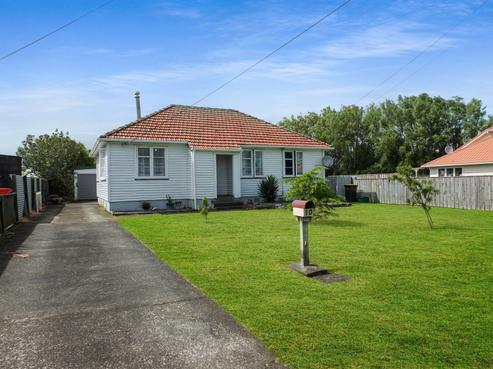 10 Churchill Crescent, Foxton