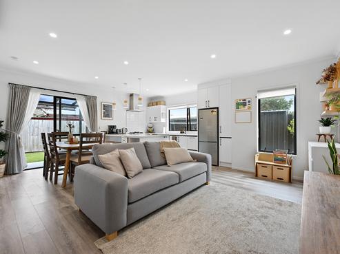 4/18 Steele Road, Forest Lake