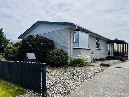 8 Albany Street, Kingswell