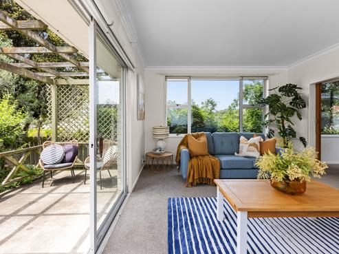 332 Clifton Road, Te Awanga