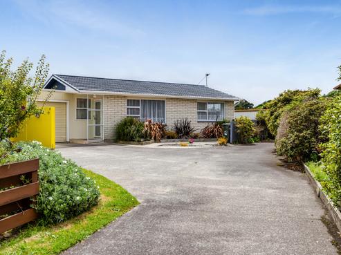 69 Dixon Avenue, Hawera
