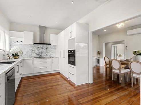 1042 Great North Road, Point Chevalier