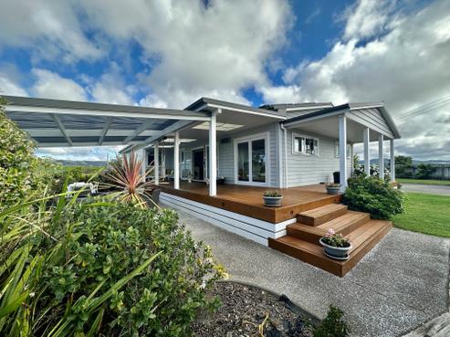199 Paroa Road, Coastlands