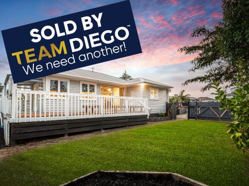 6 Crompton Road, Massey