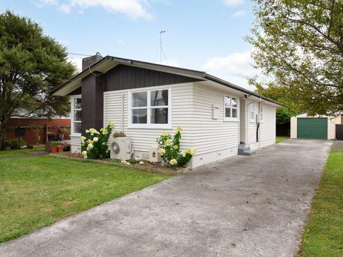 14 Yvonne Street, Melville