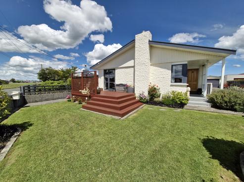 90 Scott Street, Strathern