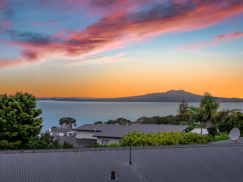 2/91 Aberdeen Road, Castor Bay