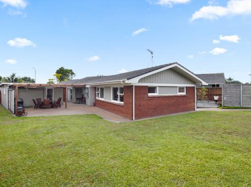 18 Lakeside Drive, Pahurehure