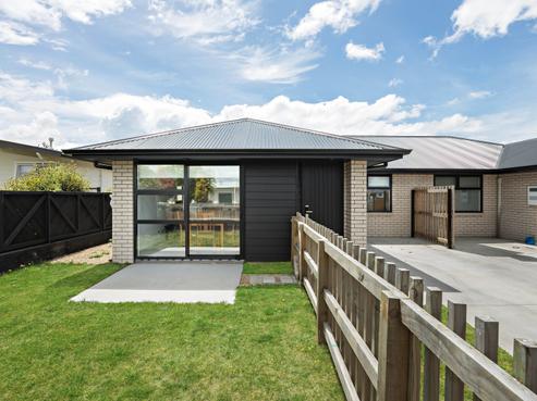 2/2 Grange Avenue, Nawton