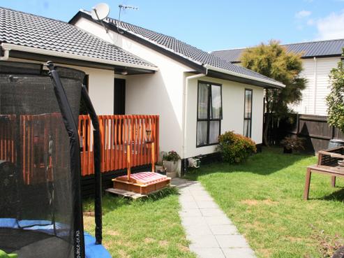 1/16 Edwin Freeman Place, Ranui