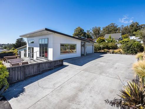 13 Sretlaw Place, Brockville