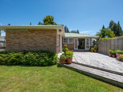 16 La Trobe Place, Utuhina