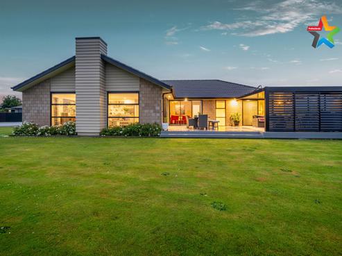 16 Court Of Ascot, Tisbury