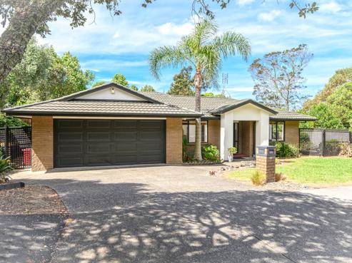 27 Woodridge Avenue, Northcross