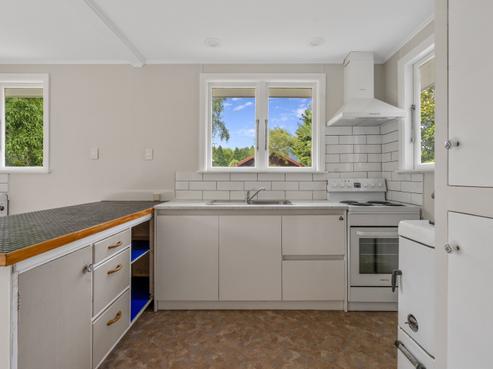 221 Te Rangitautahanga Road, Turangi