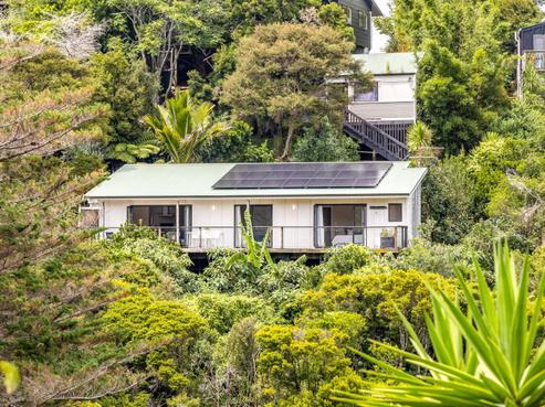 25A Pacific Parade, Surfdale