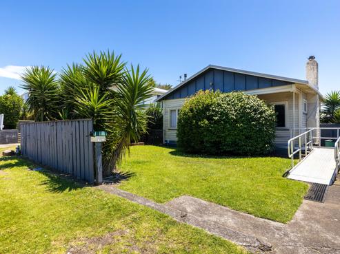 540 Devon Street West, Blagdon