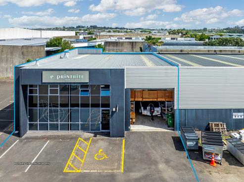 17B Airborne Road, Rosedale
