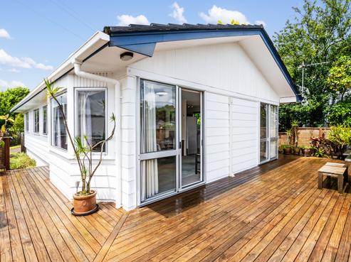 62 Lynn Road, Bayview