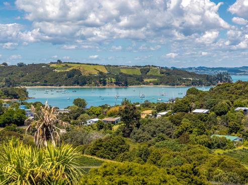 8 Dickson Road, Surfdale