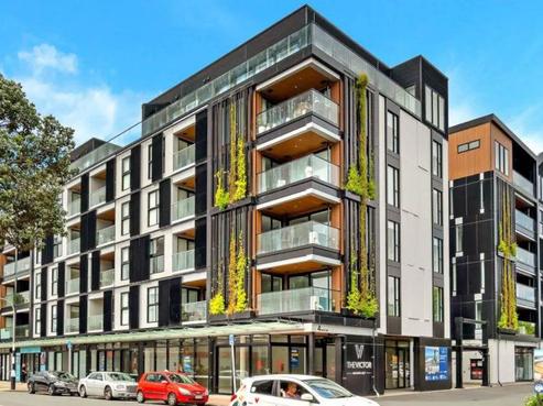 211/4 Bute Road, Browns Bay